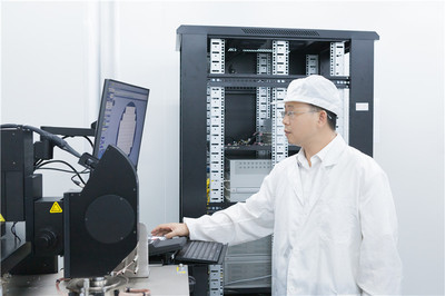 執(zhí)著科技，努力創(chuàng)“芯”——記江蘇省“最美科技工作者”洪根深的電子技術(shù)開發(fā)之路